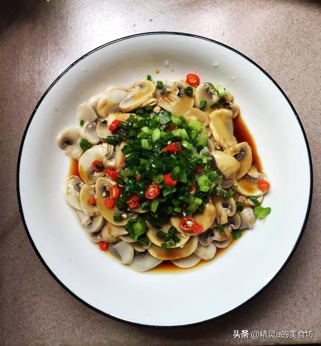 用水煮的一道菜,鮮美又營養,沒什麼油水,卻比大魚大肉更受歡迎