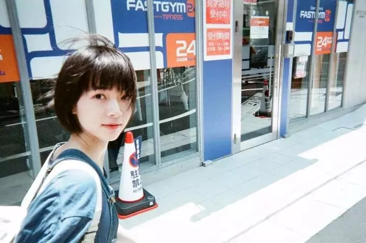日本一小哥用相機記錄下了女友的全部日常,像是在向全世界炫耀「我有個女朋友」,簡直甜哭!
