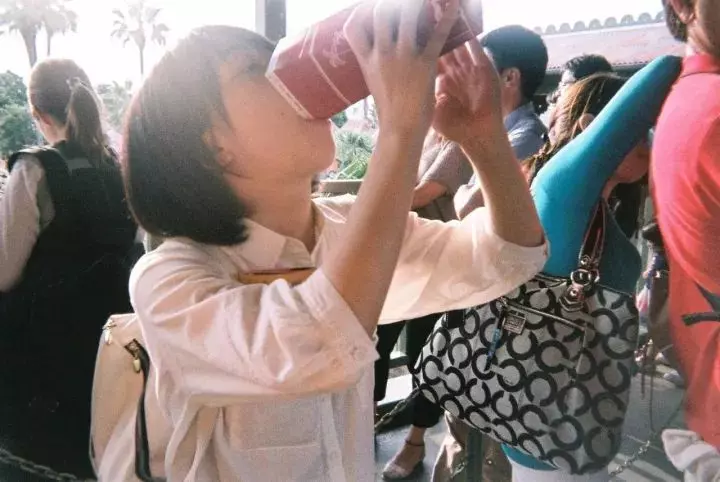 日本一小哥用相機記錄下了女友的全部日常,像是在向全世界炫耀「我有個女朋友」,簡直甜哭!