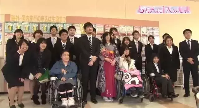 日本面部缺陷的無臉妹,被嘲笑為「怪物」,卻依然活得堅定溫柔!