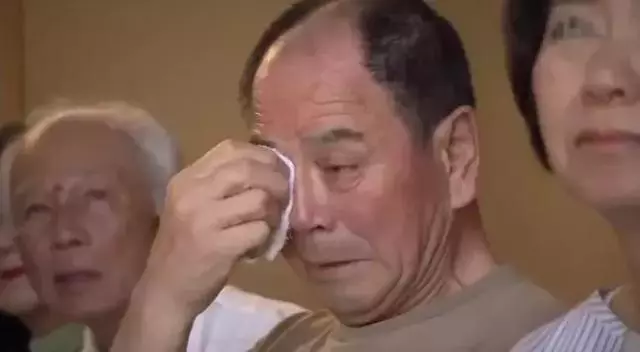日本面部缺陷的無臉妹,被嘲笑為「怪物」,卻依然活得堅定溫柔!