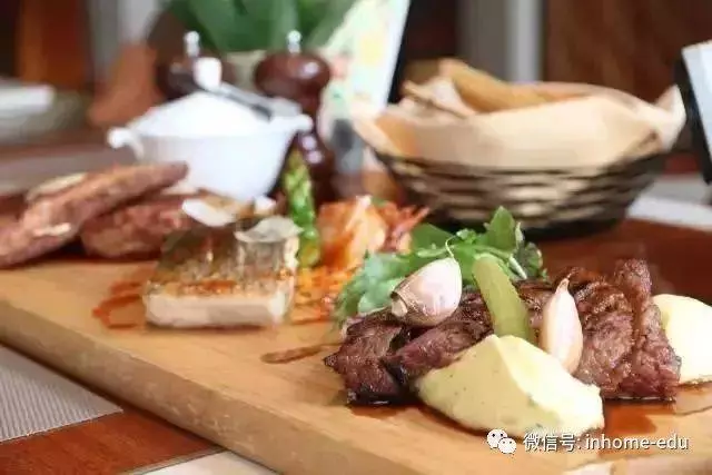 新加坡好吃到炸裂的酒店自助餐Top10 !