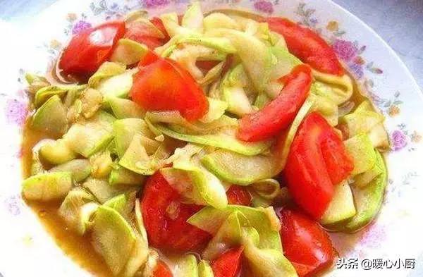 阿姨去工地做飯,色香味俱全,剛做10天就被開除,老闆:不扣工資已經仁慈!
