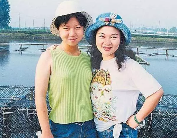 一生坎坷,到老以為能享福!白冰冰面癱「眼睛無法閉上」哀痛:我這輩子還不夠慘嗎?
