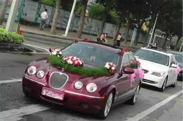 路上開車經過葬禮跟婚禮的禁忌,寧可信其有!