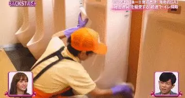日本綜藝跟拍「公廁清潔」全過程,6萬人「到此一游」的公共廁所,依然乾淨如初