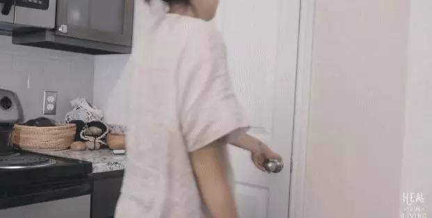 家裡一件家具都沒有???姑娘你這5年怎麼過的…