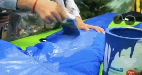 00後女孩,2歲畫畫,11歲辦畫展,驚艷了全世界,很多名人都慕名而來想做她的模特