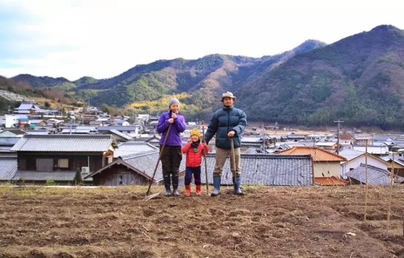 爆改爺爺130年老宅,把女兒當女漢子養,日本媽媽帶領一家人回鄉種田的生活,卻讓許多人蠢蠢欲動