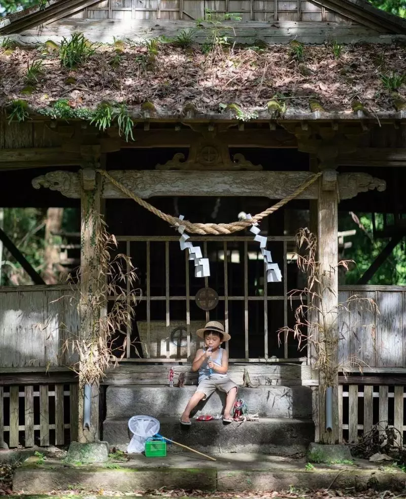 日本攝影師曝光兒子私房照,背景卻意外走紅:這才是我們嚮往的夏天
