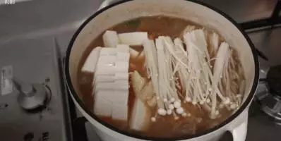 韓國單身女孩在日本打工,私生活曝光引萬人圍觀:一個人漂著,爽
