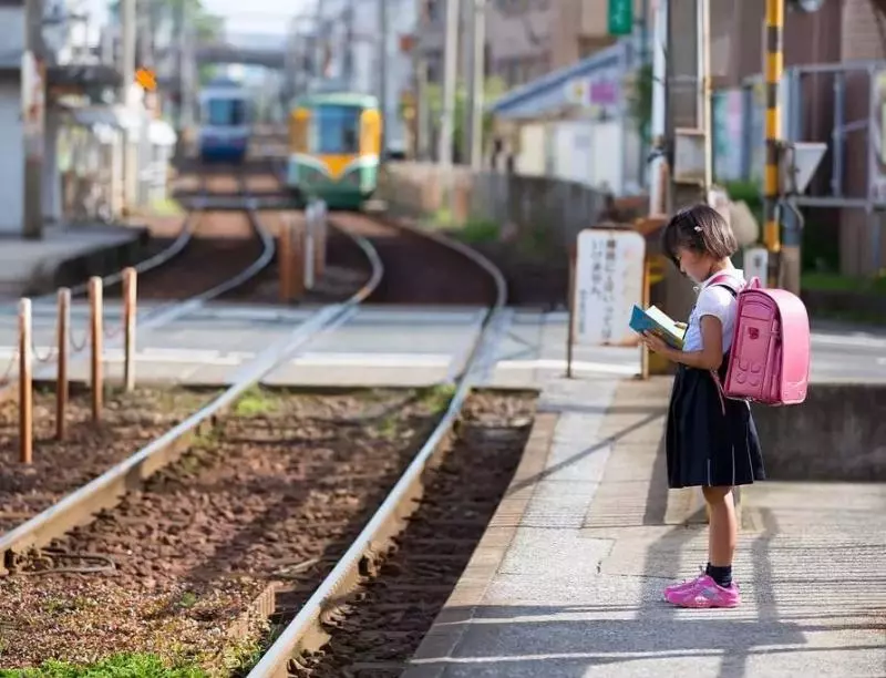 日本攝影師曝光兒子私房照,背景卻意外走紅:這才是我們嚮往的夏天