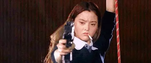 她是世界最矮超模,依然稱霸時尚圈,成為Chanel的寵兒