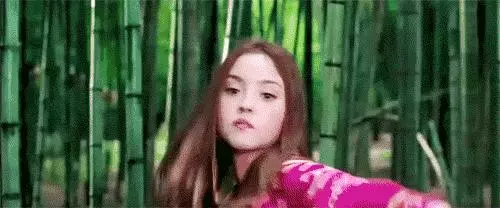 她是世界最矮超模,依然稱霸時尚圈,成為Chanel的寵兒