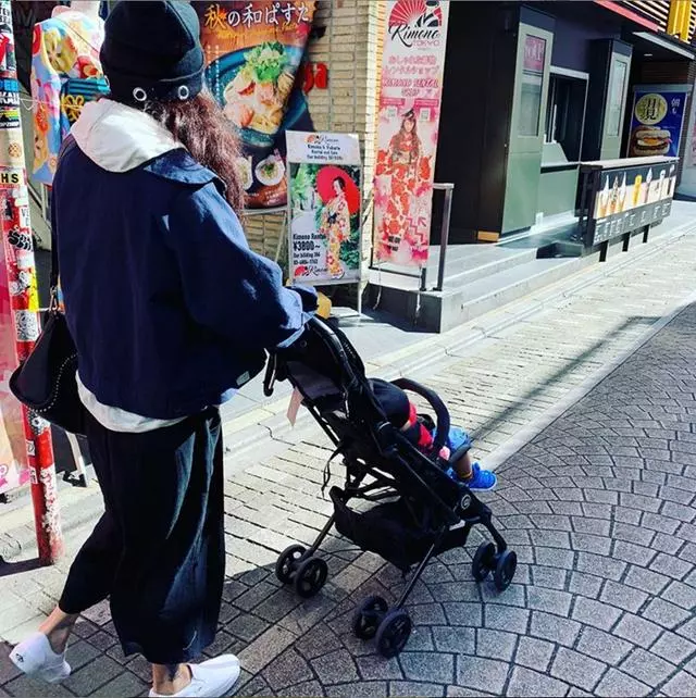 張柏芝攜三胎寶寶旅遊慶生,39歲仍享受當新生媽媽樂趣!