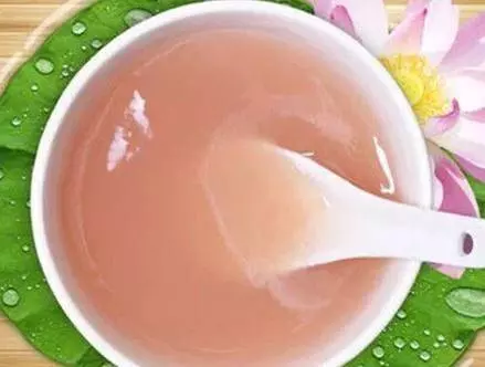 醫生勸告:早晨空腹時,千萬別碰這2種食物,會損傷胃粘膜,並加重原有的胃痛!