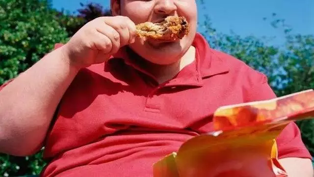 秋天養生重在養心,每天堅持做3件事,哪怕做到一件也對心臟有益