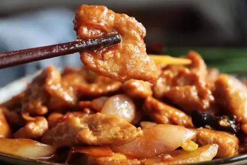 中年男人得脂肪肝,少吃肉、餓肚子能緩解嗎?吃錯了當心加重肝病