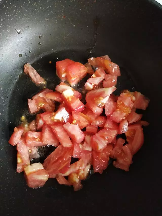 泡麵多做這一步,比直接煮還要好吃!湯汁濃郁酸爽開胃