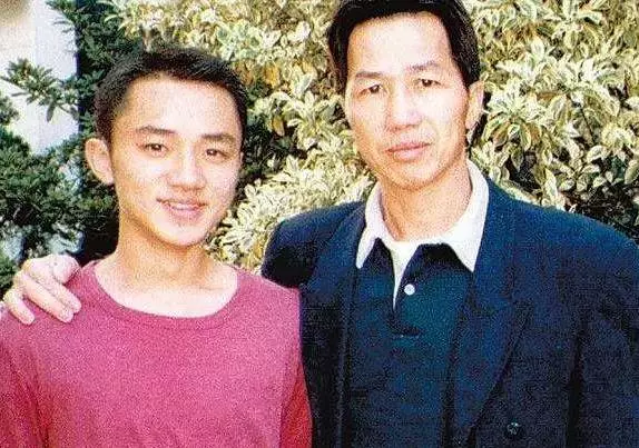 「只有162公分」卻娶到174公分選美冠軍!王祖藍父早逝「國中扛家計」當2人用 結婚4年今人人稱羨老婆