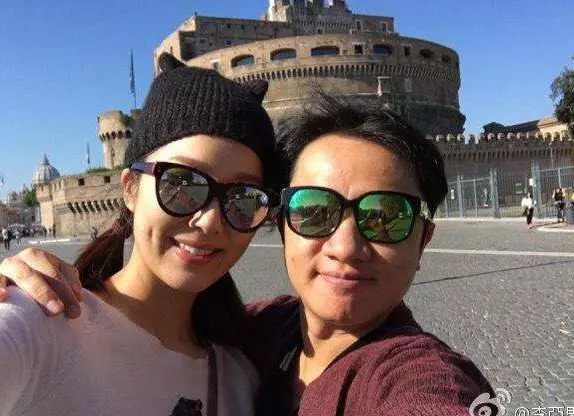 「只有162公分」卻娶到174公分選美冠軍!王祖藍父早逝「國中扛家計」當2人用 結婚4年今人人稱羨老婆