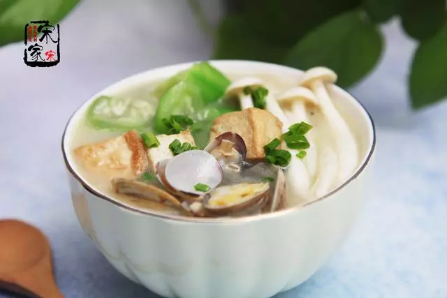 明日寒露多喝這湯,5分鐘做一鍋,潤喉防燥保健康,家人正需要