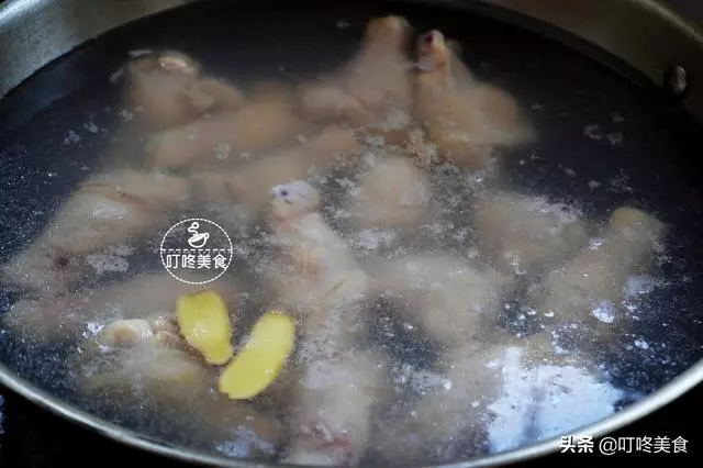 雞翅的懶人做法,不用炒不用炸,往鍋裡一丟鮮香營養