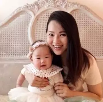 知名女星的幼小千金 長相遭酸「難看又呆」,為母反擊「將蒐證提告」:不再忍了!