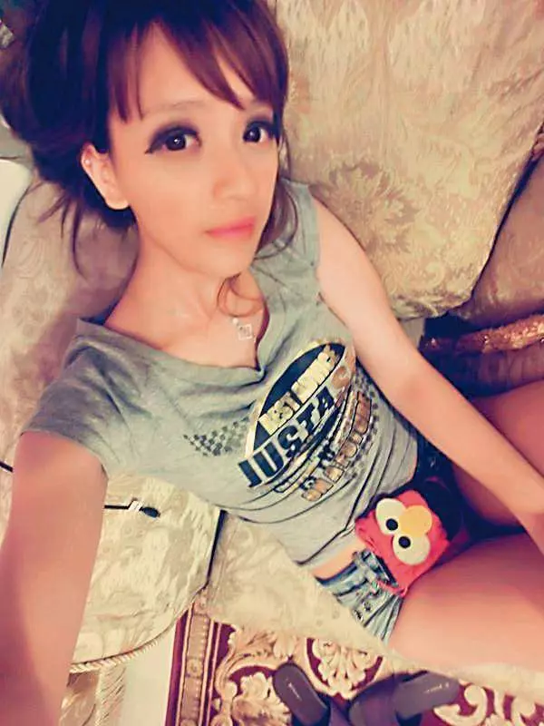 【子涵黑歷史5】子涵扁胸進廠後大躍進 網狠批:濃濃塑膠