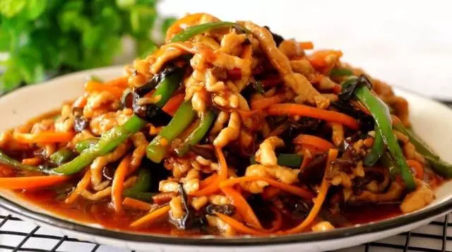 一根胡蘿蔔,百搭食材,分享10種胡蘿蔔經典做法,口感營養均衡