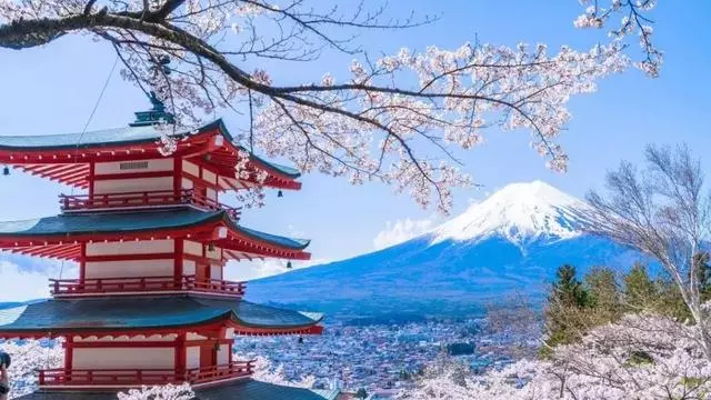 可怕的日本人,耗資200億,歷時14年,把下水道建成「地下神殿」!