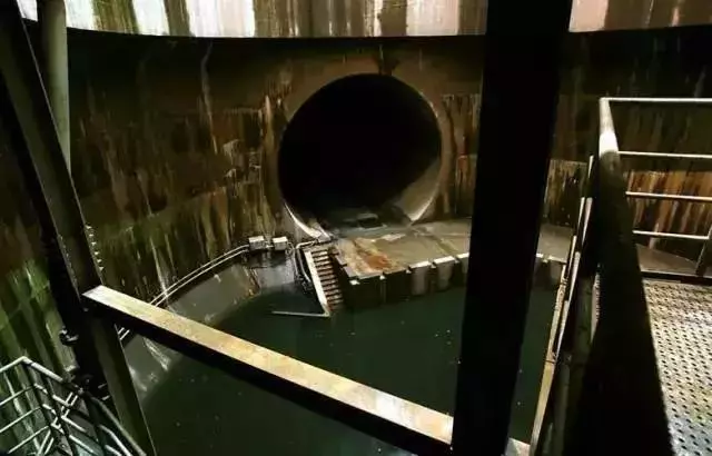可怕的日本人,耗資200億,歷時14年,把下水道建成「地下神殿」!