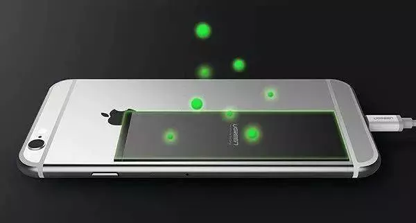 手機邊充電邊玩,消耗的電量來自電池還是充電器? 答案很意外 !