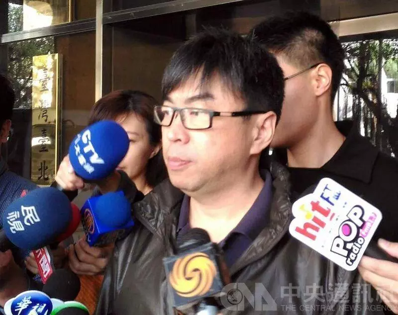 影射馬英九收非法政治獻金 段宜康判賠60萬並臉書道歉確定
