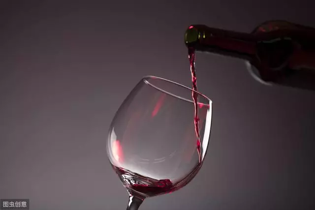 曾志偉尿酸超標,只能靠輪椅出行?原來都是「它」惹的禍