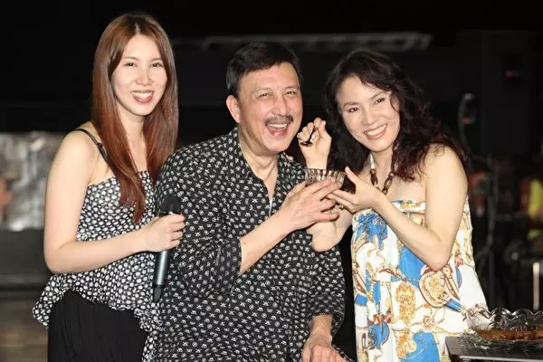 喜迎金孫!余苑綺順利「生下第二胎」全家樂翻了 網一看笑喊:「寶寶長得超像余天」