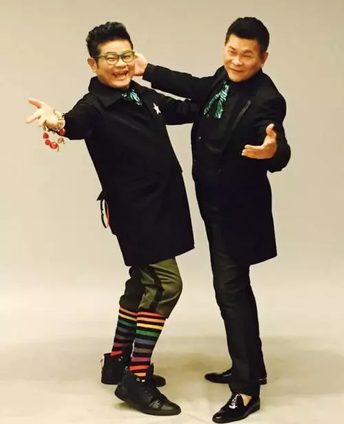 30年師徒決裂!澎恰恰和許效舜「冷戰長達2年」,導火線全因《鐵獅》暗罵:回來還要他同意?