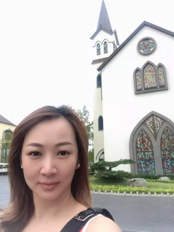 天堂真的存在!郁方女兒突然說「自己出生前不是地球人」,從肚子洞「看到哥哥許願」,郁方聽完過程都傻了!