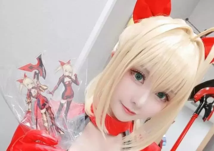 鬼滅之刃神還原的CosPlay蝴蝶忍,看到真人瞬間淪陷了!
