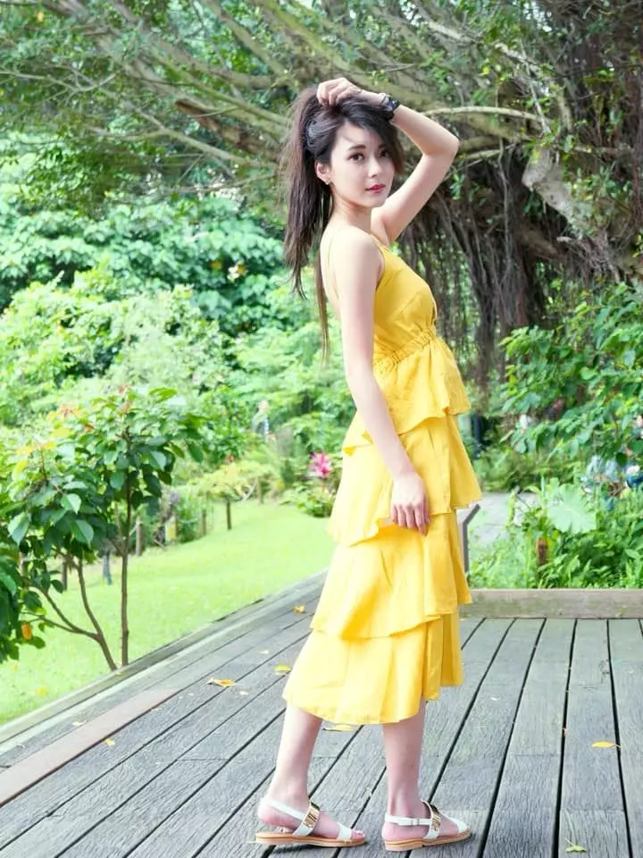 高顏值正妹張舒晴「臉蛋好上鏡」,度假時展現「傲人的火辣身材」!