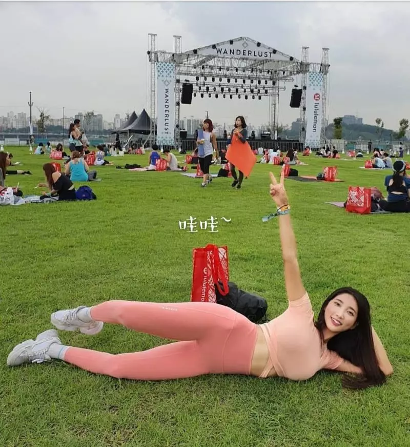 大學二年紀正妹校花, 天使般的笑容~