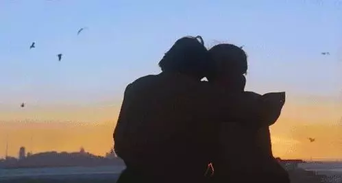 等一個剛剛好的人,陪你到落日黃昏