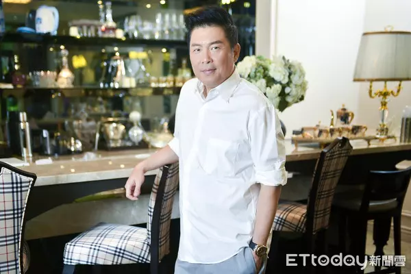 曾國城兒「花上萬買點數還說謊」痛心:養不教父之過,「不讓兒女坐商務艙」養成正確價值觀!