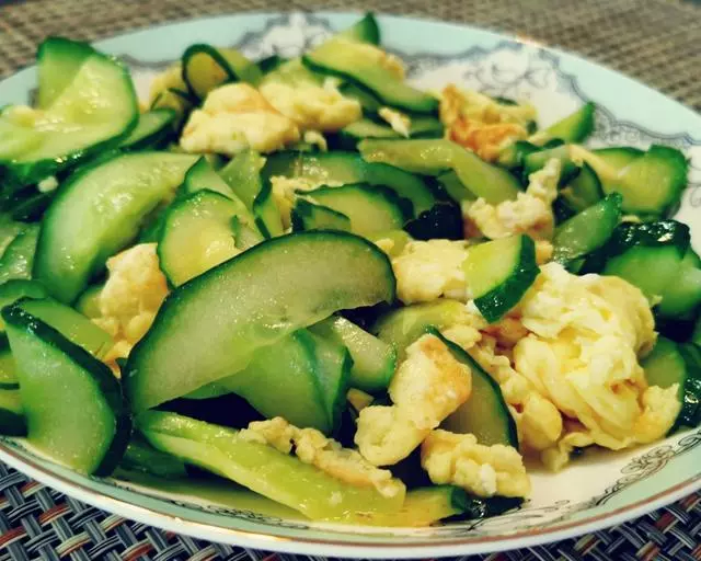 今天不知道吃什麼的,就來試試這14道雞蛋小炒,簡單經濟實惠