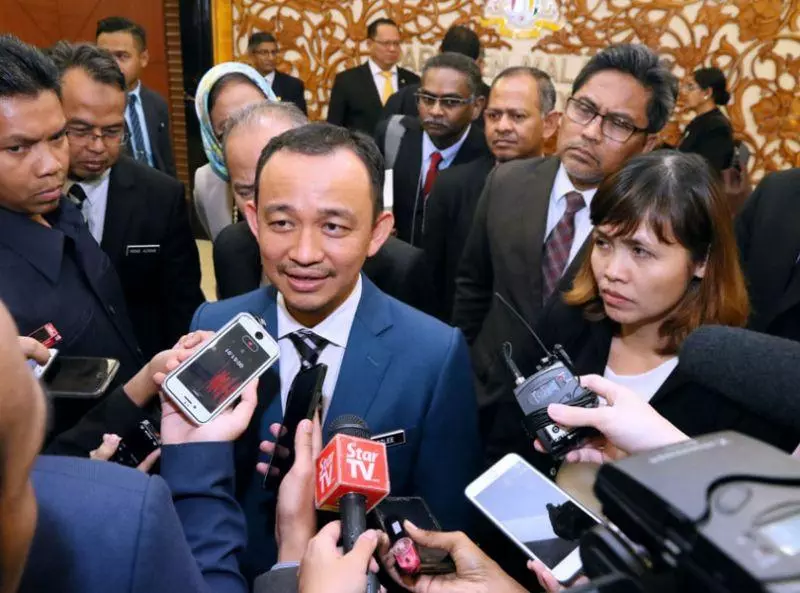 171校友聯署聲援馬大二子!促馬智禮和張念群下令校方撤案!校長應為宗族主義言論下台或道歉 !