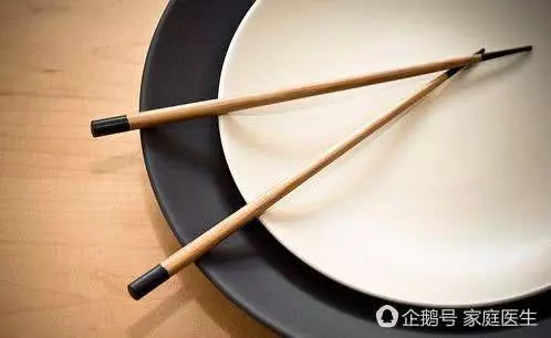 竹筷、木筷、金屬筷、塑料筷,哪種筷子更健康?