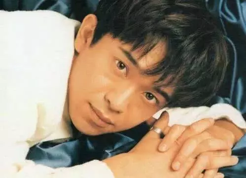 49歲男星與小24歲女星奉子成婚一個月後,女方被曝婚前出軌師弟!