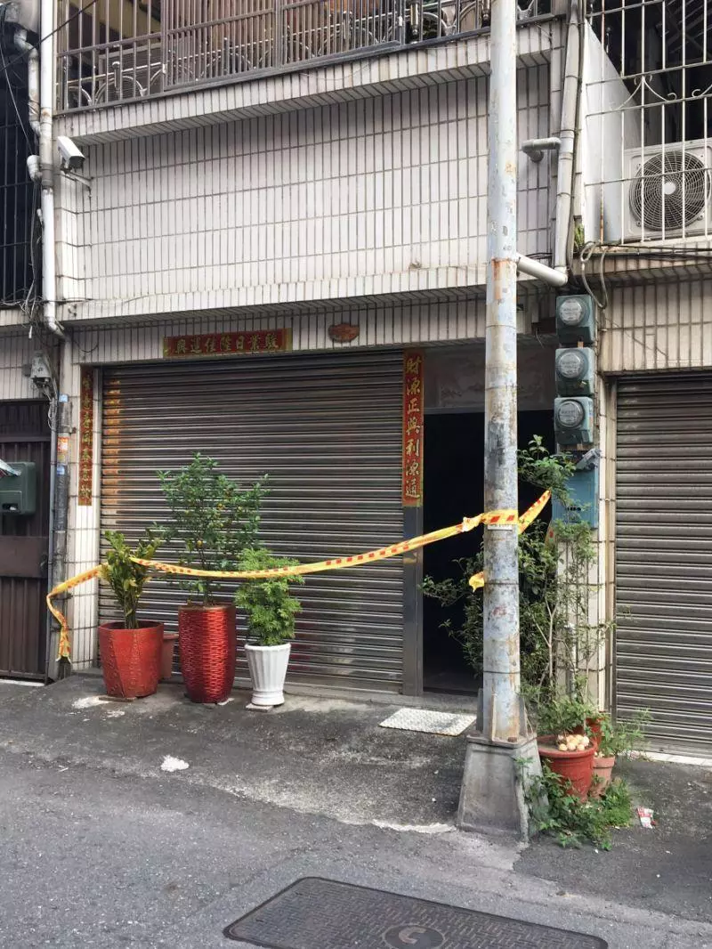 影/人倫悲劇!子持剪刀數十刀刺死母親 淡定開門被捕