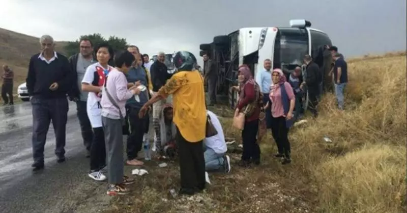 35名雪州發展機構(PKNS)職員,旅巴土耳其車禍 ,1死 10傷 !