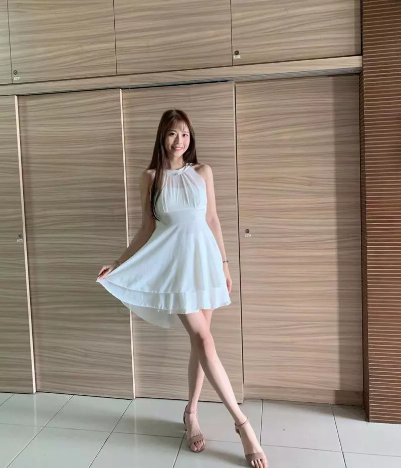 正修科大校花「李花fafa」甜美酒窩讓人戀愛,逆天長腿好美!